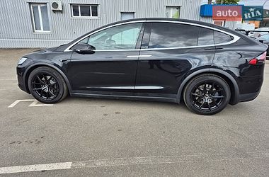 Позашляховик / Кросовер Tesla Model X 2017 в Києві
