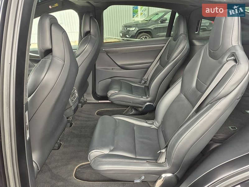 Позашляховик / Кросовер Tesla Model X 2017 в Києві