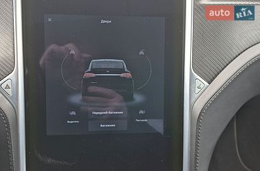 Позашляховик / Кросовер Tesla Model X 2017 в Києві
