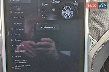 Позашляховик / Кросовер Tesla Model X 2017 в Києві