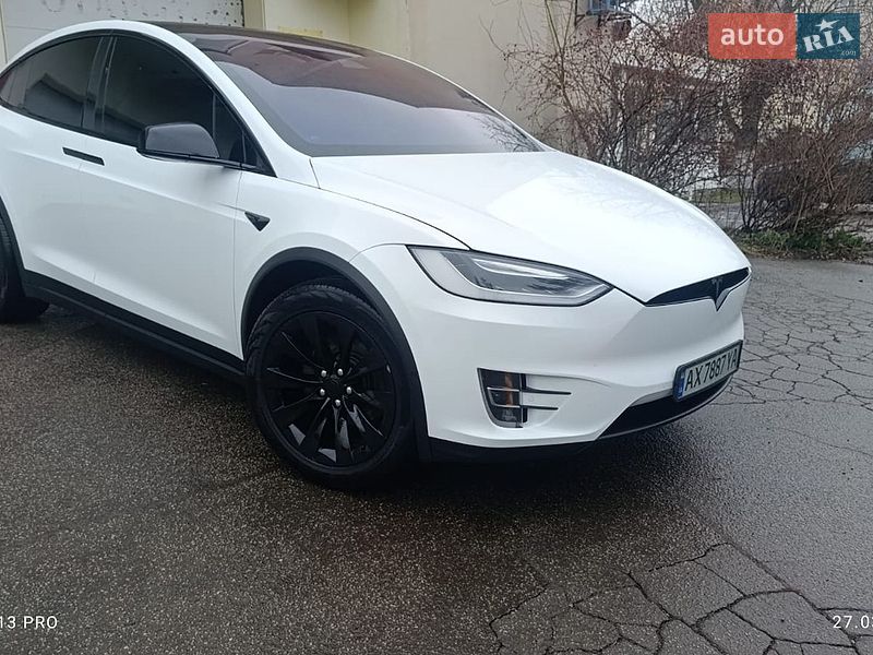 Tesla Model X 2016