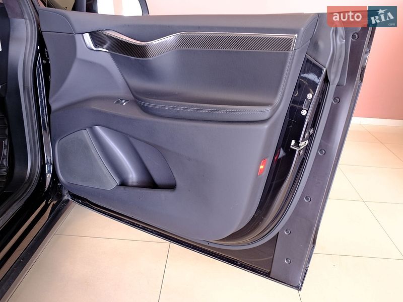 Позашляховик / Кросовер Tesla Model X 2018 в Одесі