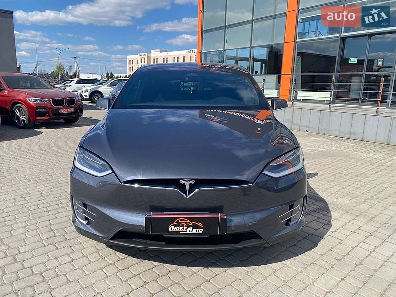 Позашляховик / Кросовер Tesla Model X 2018 в Львові