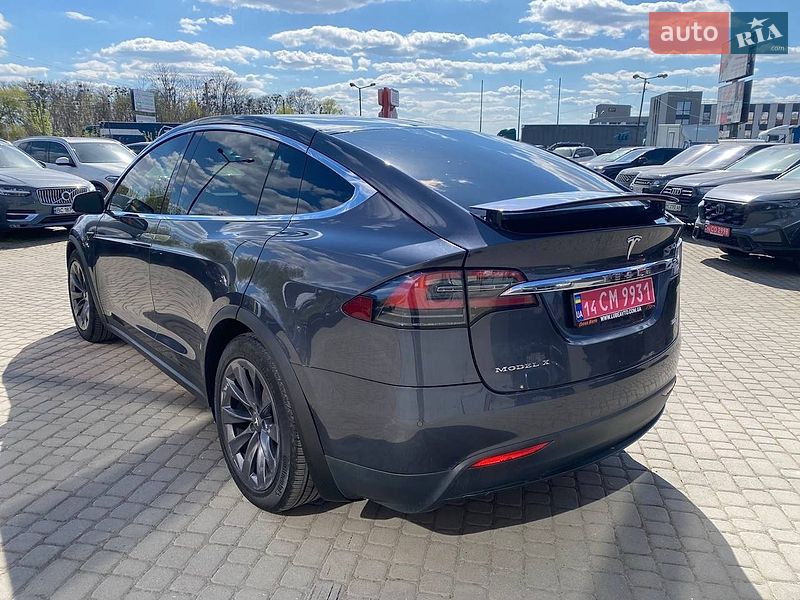 Позашляховик / Кросовер Tesla Model X 2018 в Львові