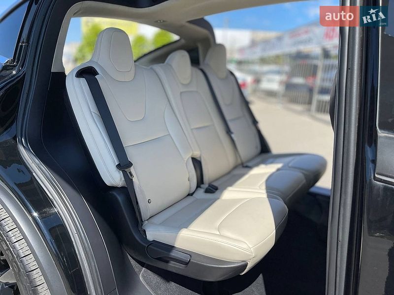 Внедорожник / Кроссовер Tesla Model X 2018 в Киеве