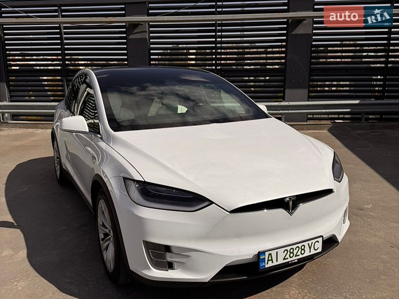 Внедорожник / Кроссовер Tesla Model X 2017 в Киеве