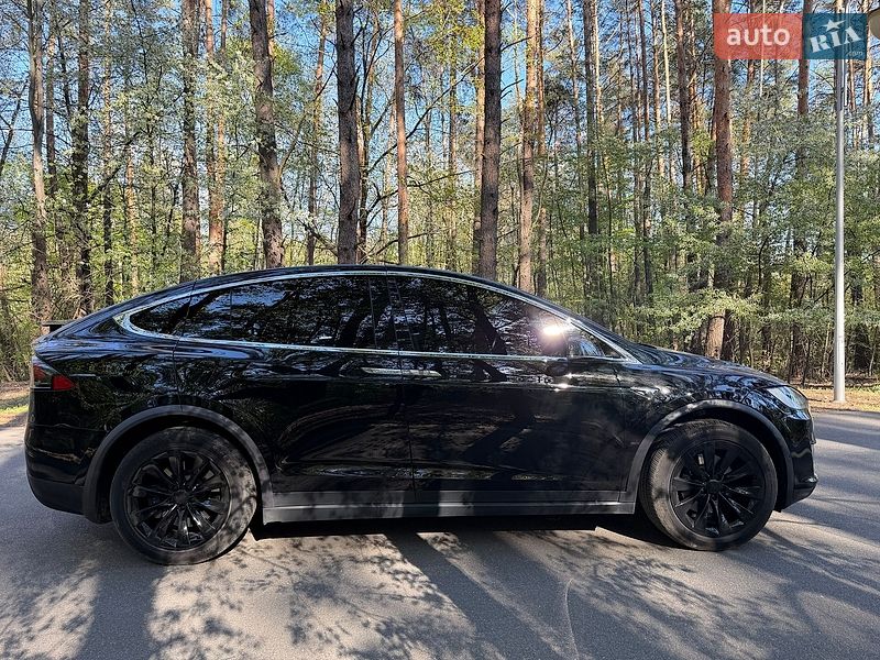 Внедорожник / Кроссовер Tesla Model X 2018 в Киеве