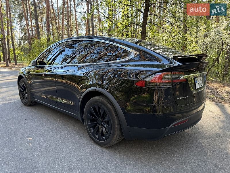 Внедорожник / Кроссовер Tesla Model X 2018 в Киеве