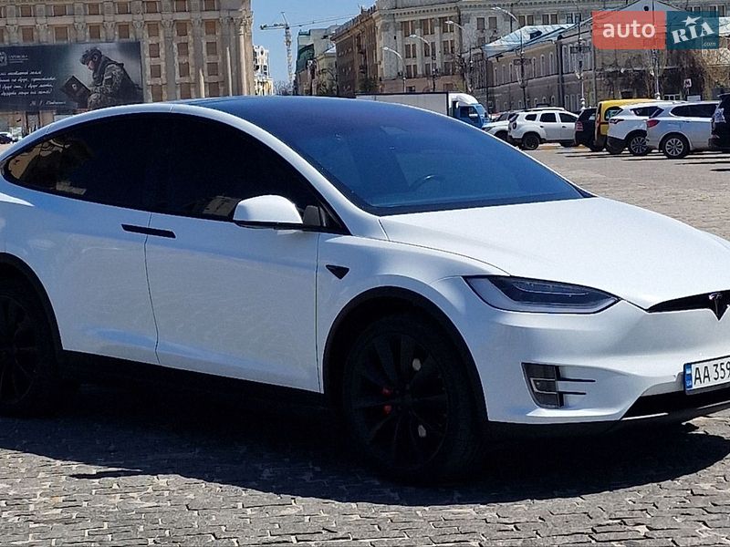 Позашляховик / Кросовер Tesla Model X 2018 в Харкові