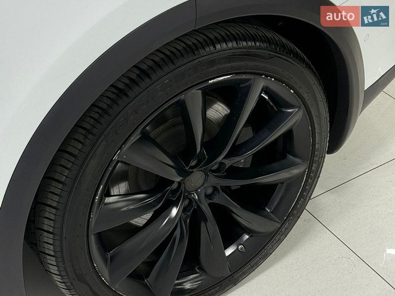 Внедорожник / Кроссовер Tesla Model X 2020 в Одессе