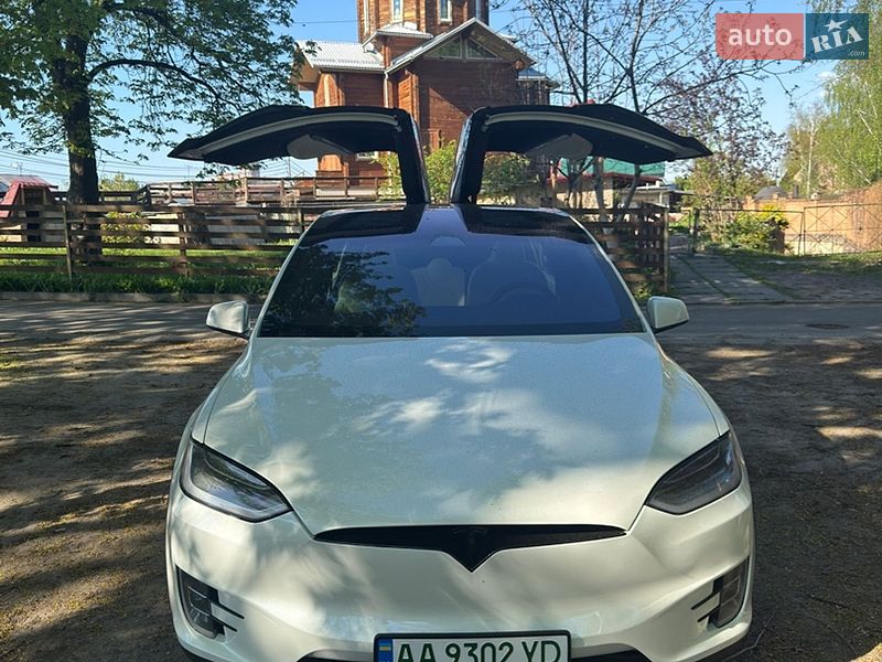 Внедорожник / Кроссовер Tesla Model X 2020 в Киеве