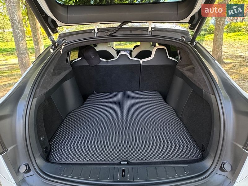 Внедорожник / Кроссовер Tesla Model X 2020 в Киеве