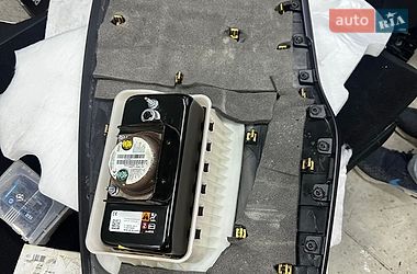 Внедорожник / Кроссовер Tesla Model X 2020 в Киеве