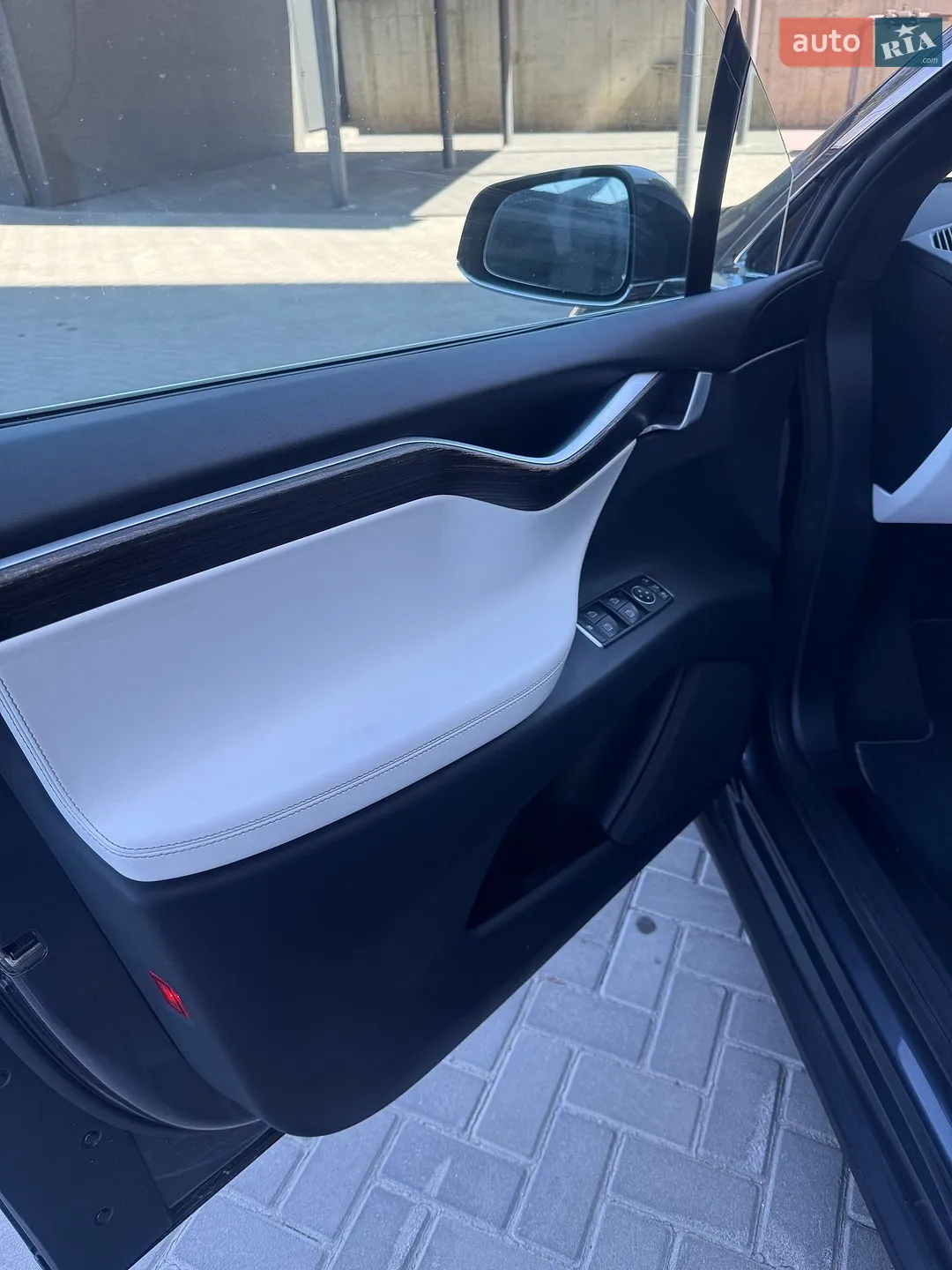 2016 Tesla Model X - мініатюра 15