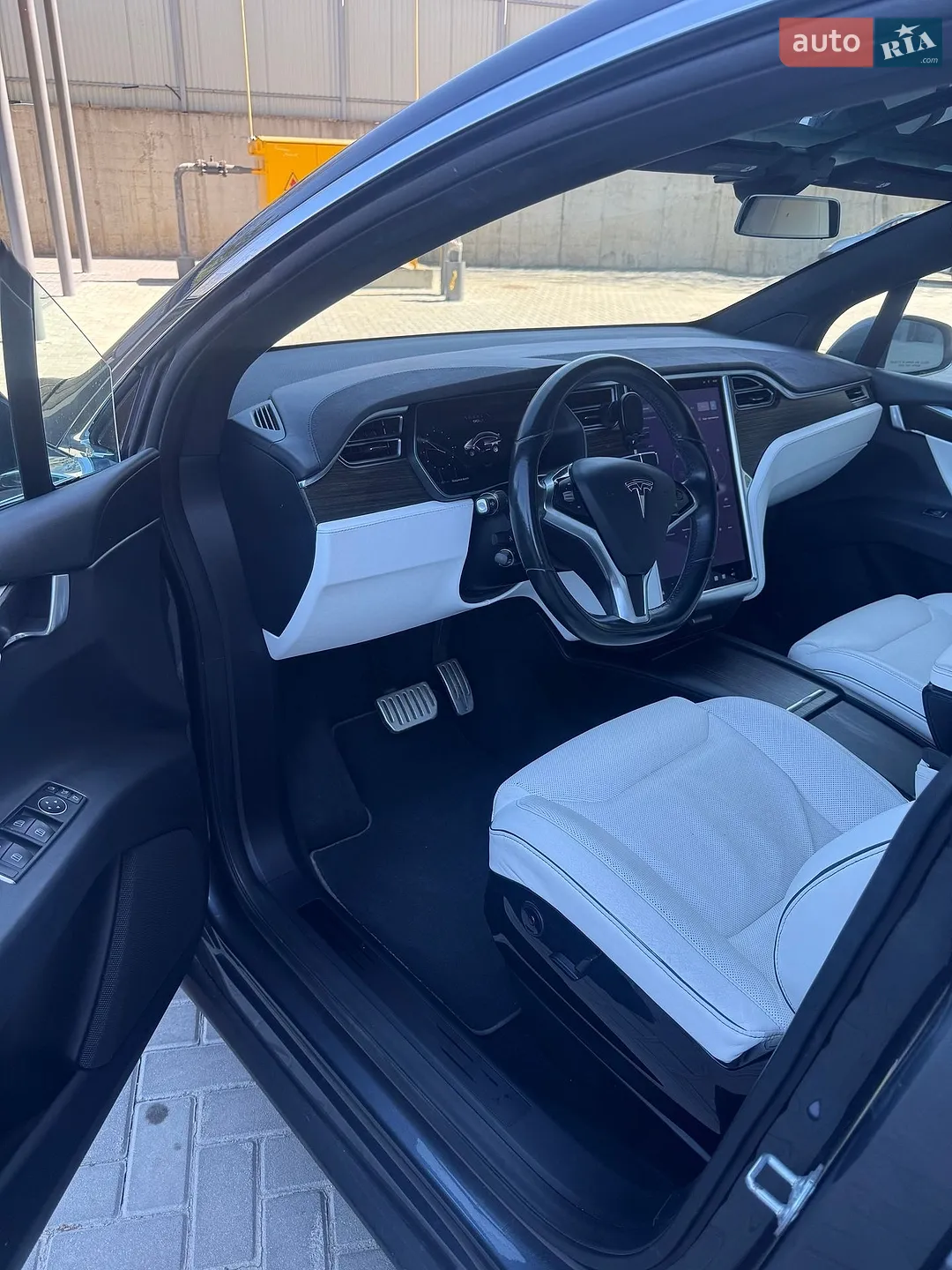 2016 Tesla Model X - мініатюра 17