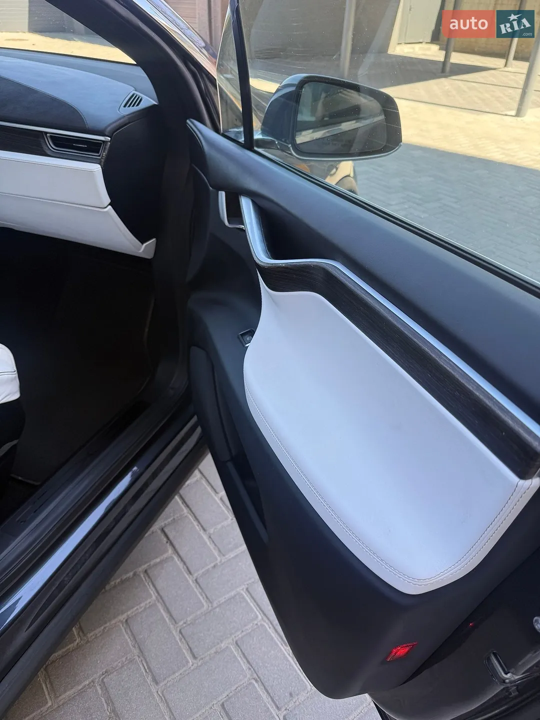 2016 Tesla Model X - мініатюра 27