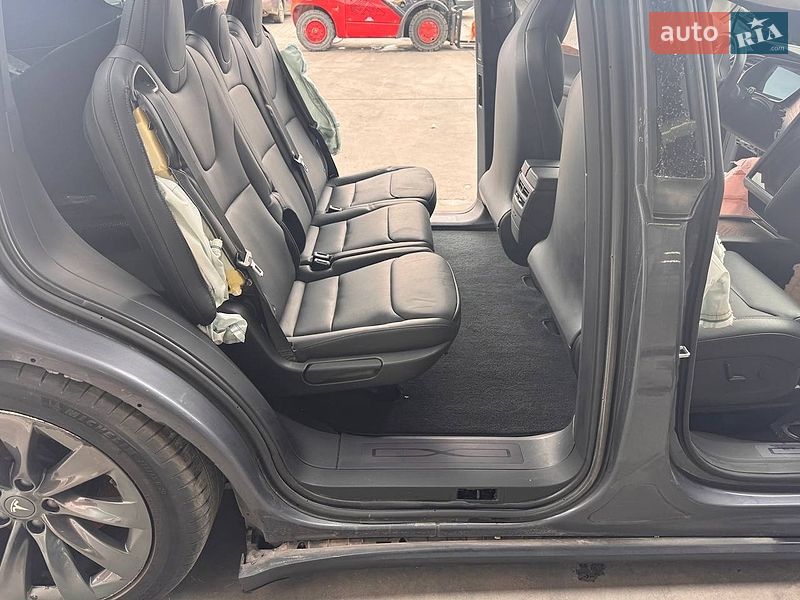 Внедорожник / Кроссовер Tesla Model X 2019 в Львове