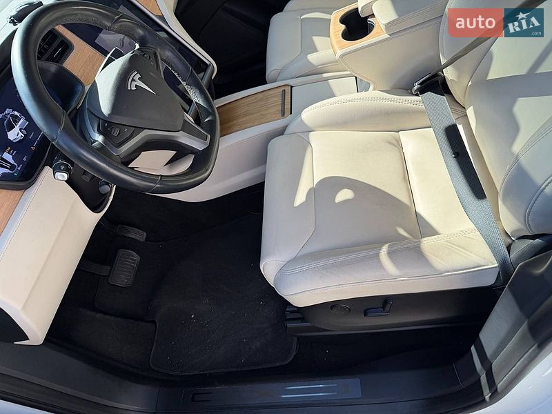 Внедорожник / Кроссовер Tesla Model X 2018 в Киеве