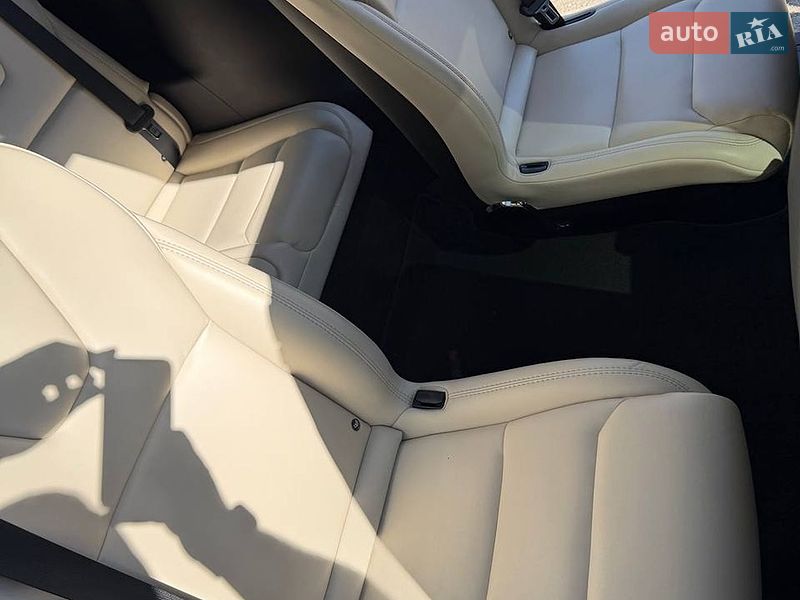 Внедорожник / Кроссовер Tesla Model X 2018 в Киеве