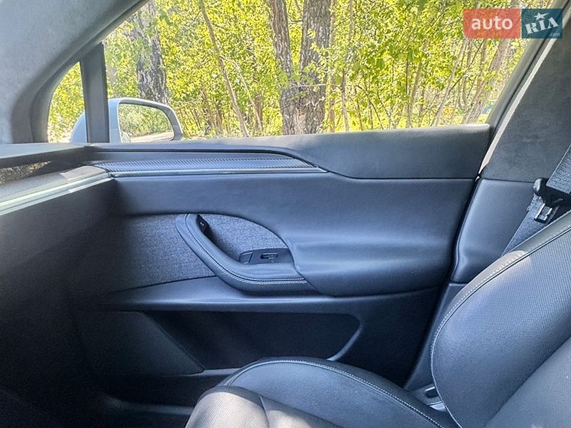 Внедорожник / Кроссовер Tesla Model X 2023 в Вышгороде