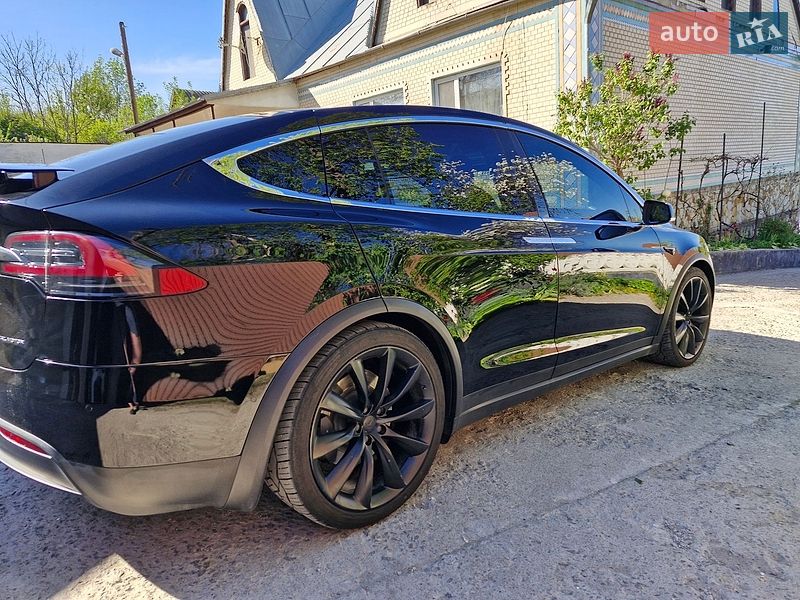 Позашляховик / Кросовер Tesla Model X 2020 в Києві