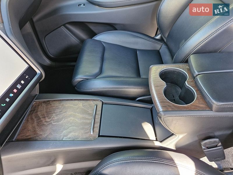 Позашляховик / Кросовер Tesla Model X 2020 в Києві
