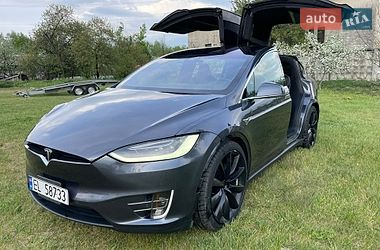 Позашляховик / Кросовер Tesla Model X 2018 в Бродах
