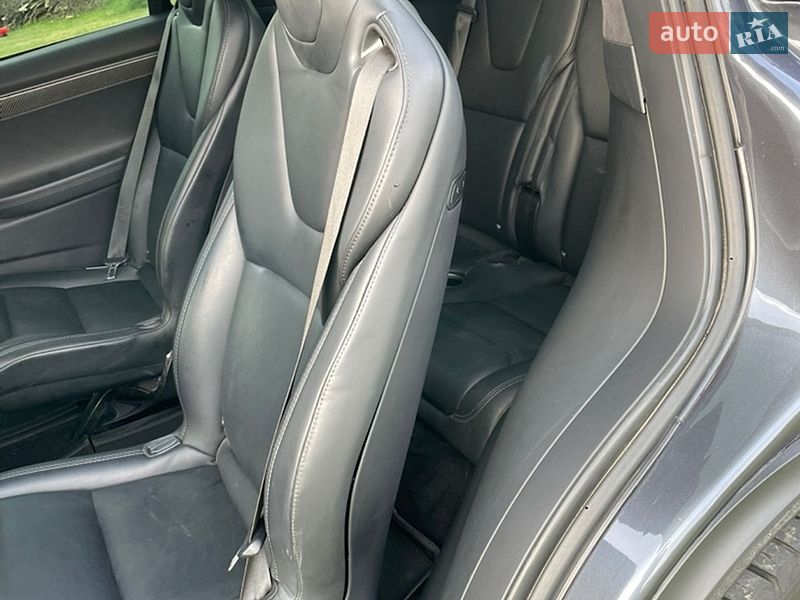 Внедорожник / Кроссовер Tesla Model X 2018 в Бродах