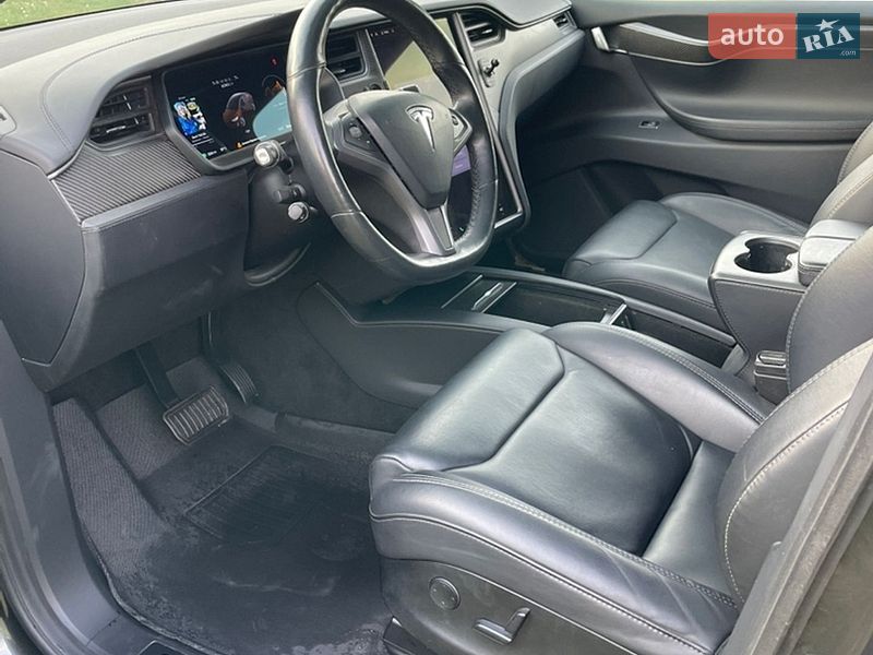 Внедорожник / Кроссовер Tesla Model X 2018 в Бродах