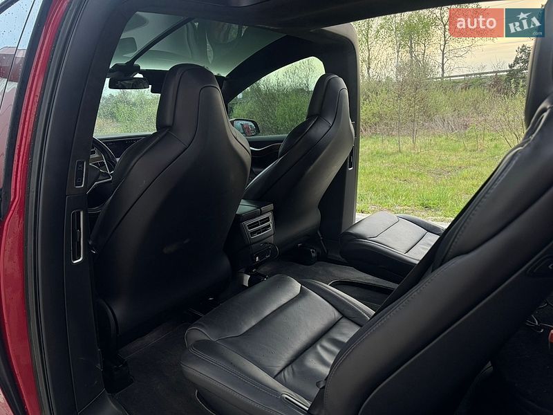 Внедорожник / Кроссовер Tesla Model X 2017 в Львове