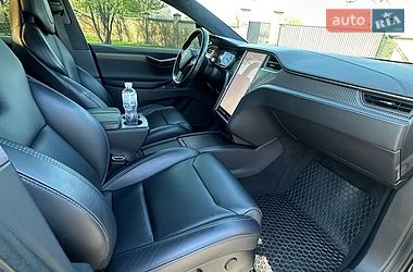 Внедорожник / Кроссовер Tesla Model X 2019 в Киеве