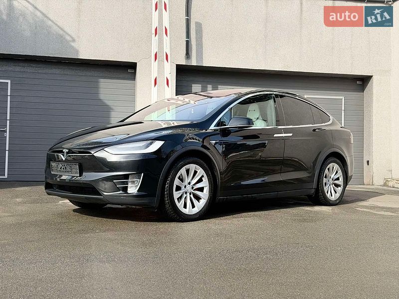 Внедорожник / Кроссовер Tesla Model X 2018 в Киеве