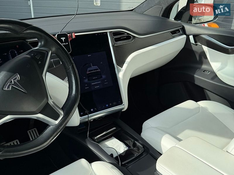 Внедорожник / Кроссовер Tesla Model X 2018 в Киеве