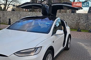 Внедорожник / Кроссовер Tesla Model X 2016 в Киеве