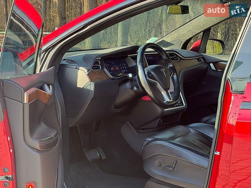 Внедорожник / Кроссовер Tesla Model X 2017 в Львове