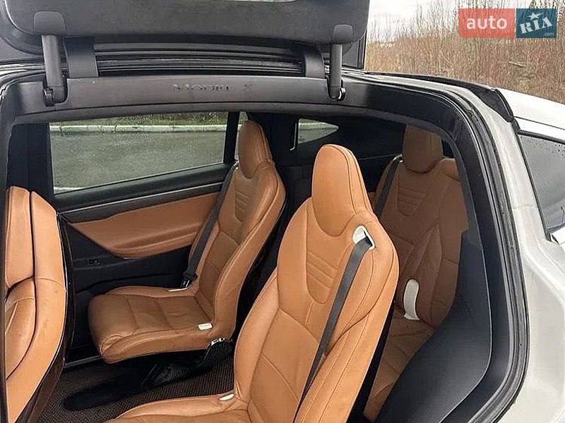 Внедорожник / Кроссовер Tesla Model X 2016 в Львове