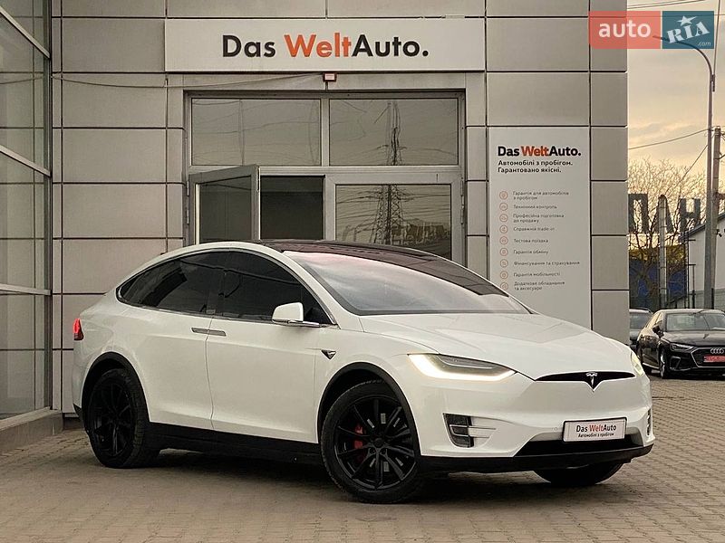 Tesla Model X 2018