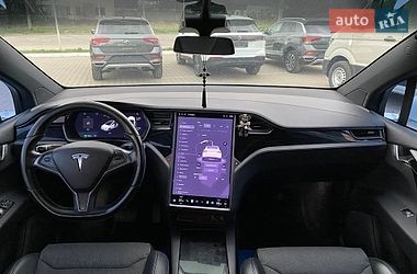 Позашляховик / Кросовер Tesla Model X 2018 в Чернівцях