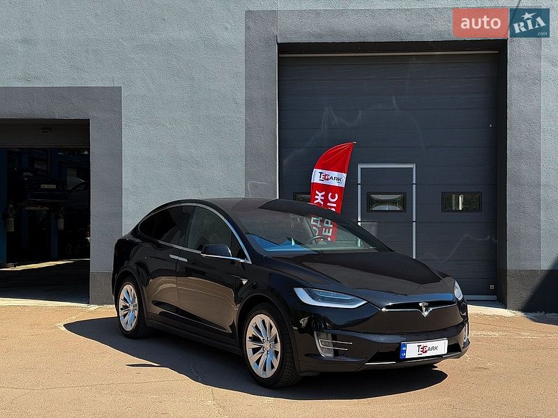 Позашляховик / Кросовер Tesla Model X 2017 в Києві