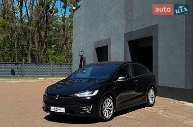 Позашляховик / Кросовер Tesla Model X 2017 в Києві
