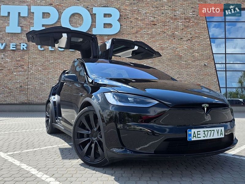 Tesla Model X 2023
