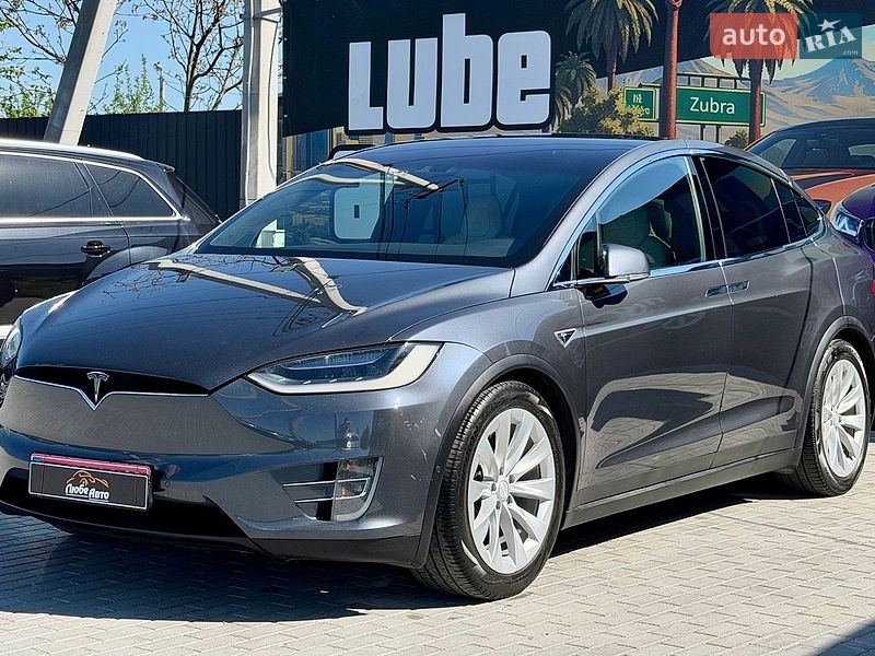 Tesla Model X 2016
