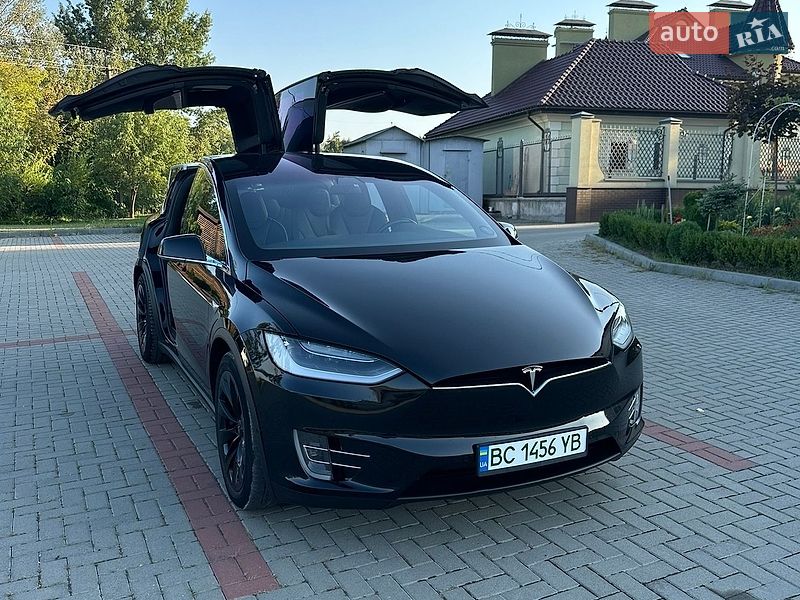 Tesla Model X 2017