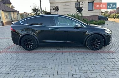 Внедорожник / Кроссовер Tesla Model X 2017 в Золочеве