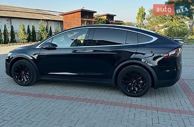 Внедорожник / Кроссовер Tesla Model X 2017 в Золочеве