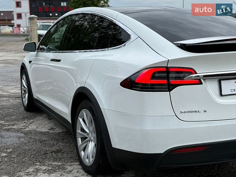 Внедорожник / Кроссовер Tesla Model X 2017 в Виннице