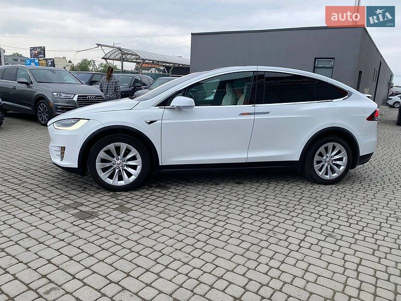 Внедорожник / Кроссовер Tesla Model X 2020 в Львове