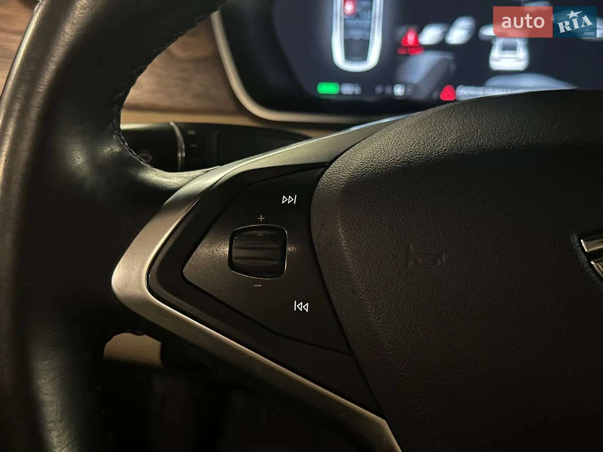 2017 Tesla Model X - мініатюра 14