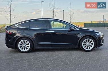 Внедорожник / Кроссовер Tesla Model X 2018 в Ровно