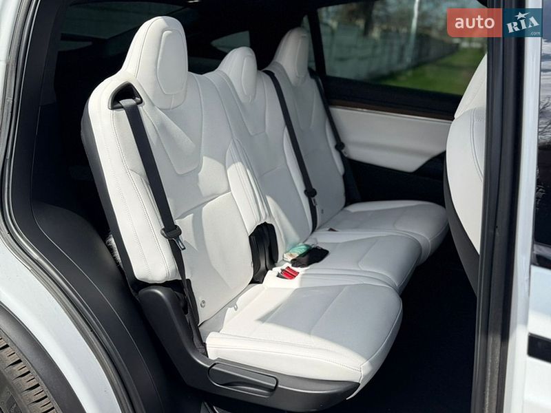 Позашляховик / Кросовер Tesla Model X 2024 в Золотоноші